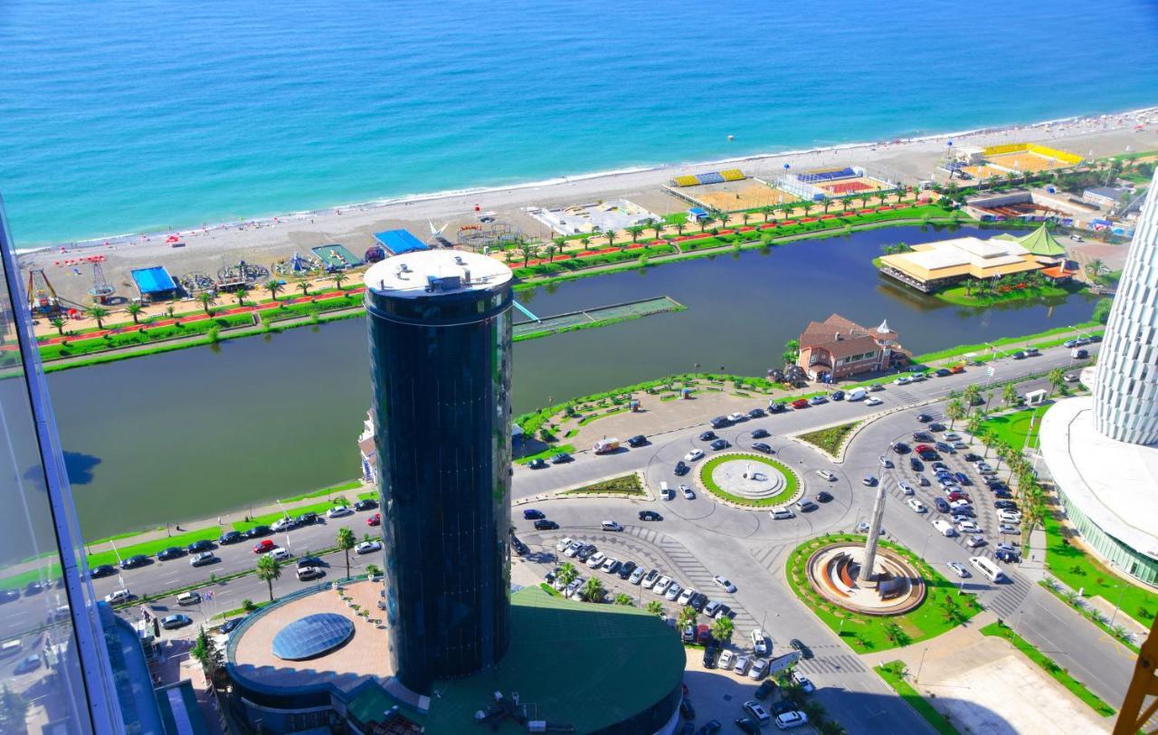 Appartamento Skyscraper Batumi Esterno foto
